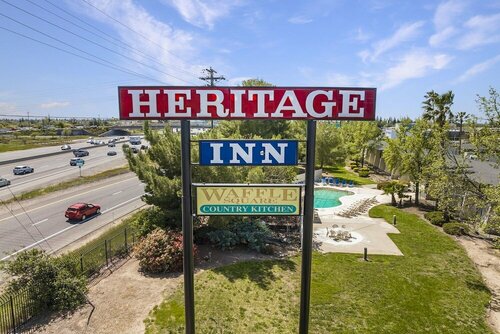 Гостиница Heritage Inn Express Roseville в Розвилле