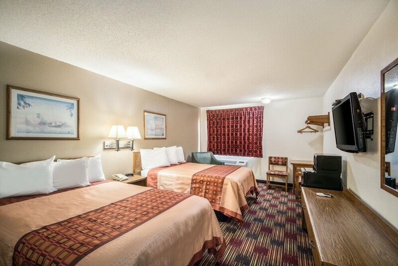 Гостиница Americas Best Value Inn & Suites Harrisonville