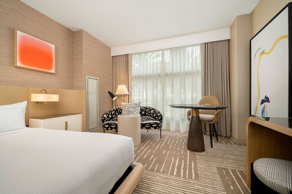 Фото Hilton San Diego Gaslamp Quarter