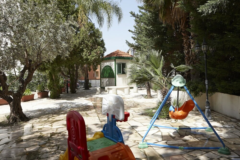 Фото Zoukotel Hotel