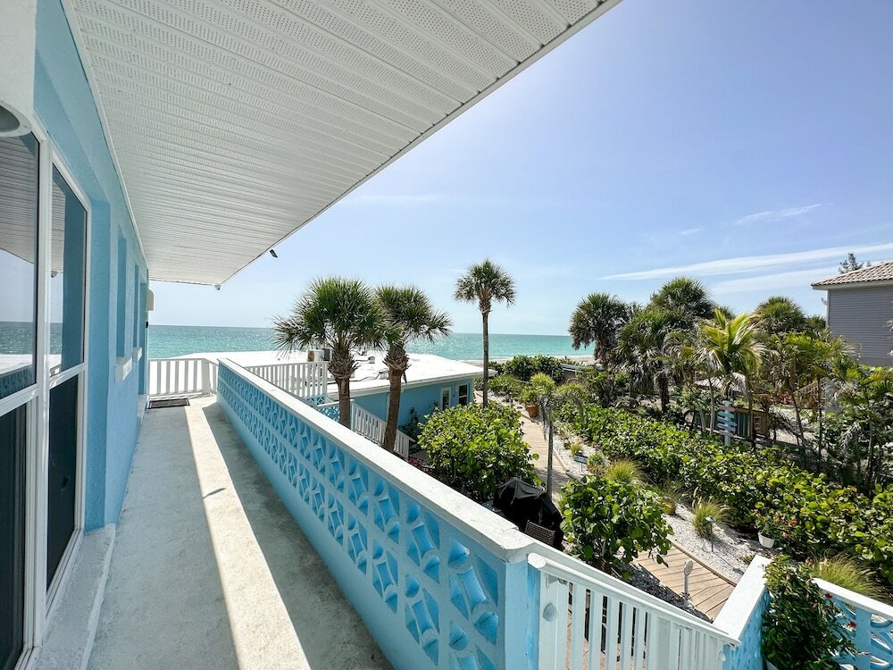 Фото Pearl Beach Inn