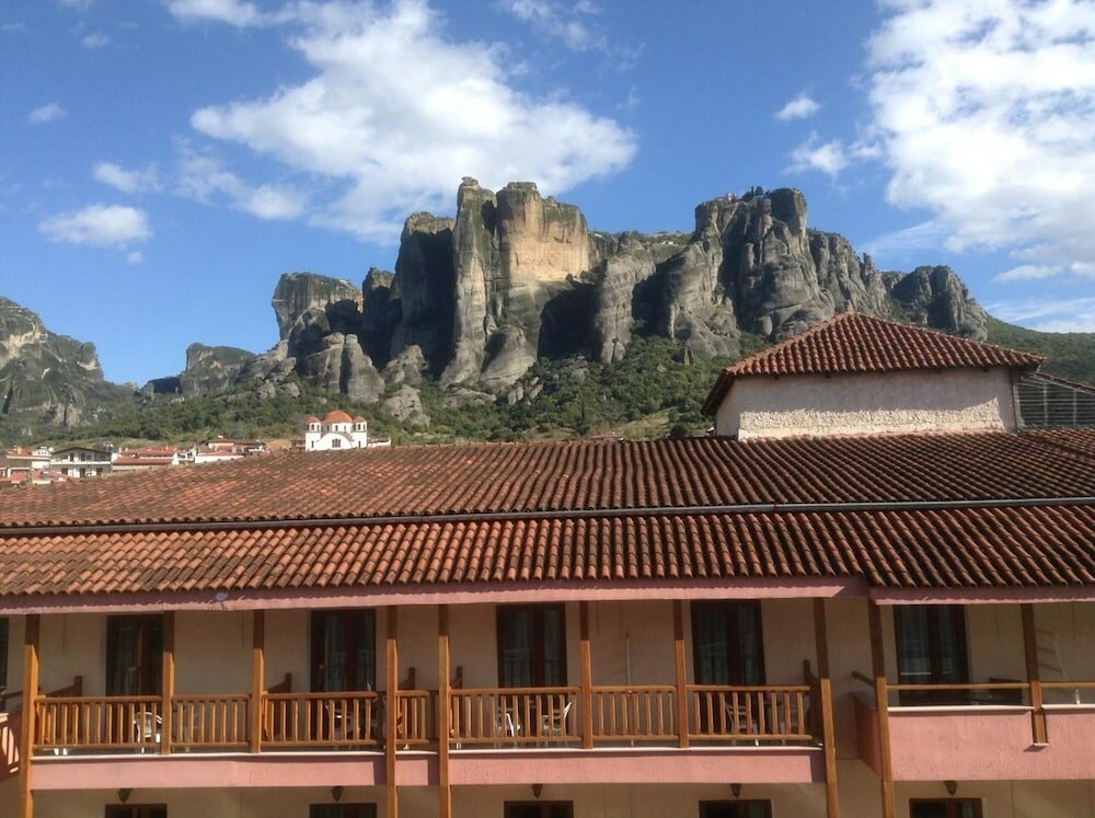 Фото Famissi Hotel