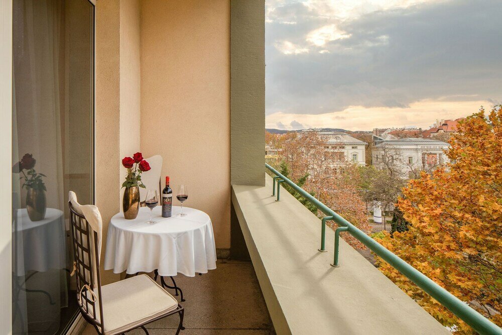 Фото Mamaison Hotel Andrassy Budapest