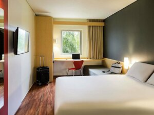 Гостиница Ibis Monterrey Valle