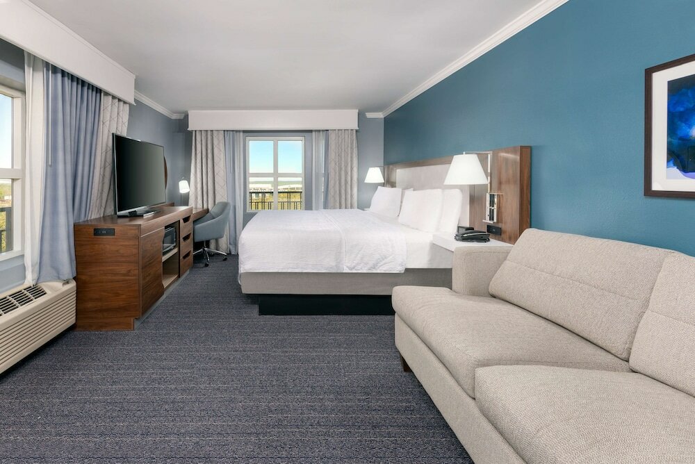 Фото Hampton Inn Savannah Historic District