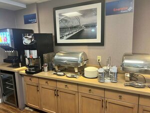 Гостиница SureStay Plus Hotel by Best Western Tempe University