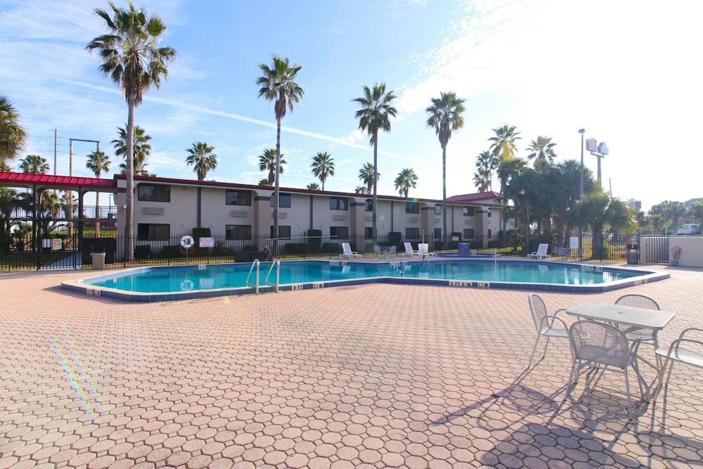 Фото Ramada by Wyndham Davenport Orlando South