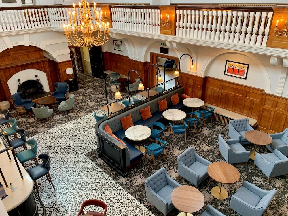 Фото Best Western Chilworth Manor Hotel