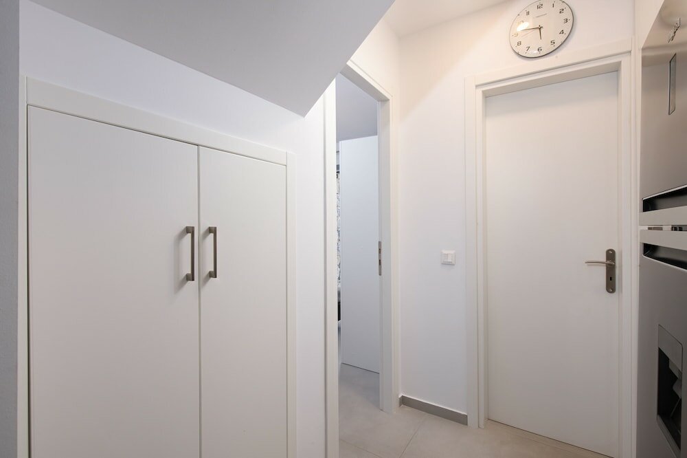 Фото Private Pool Holiday Home by Sunshine Place World