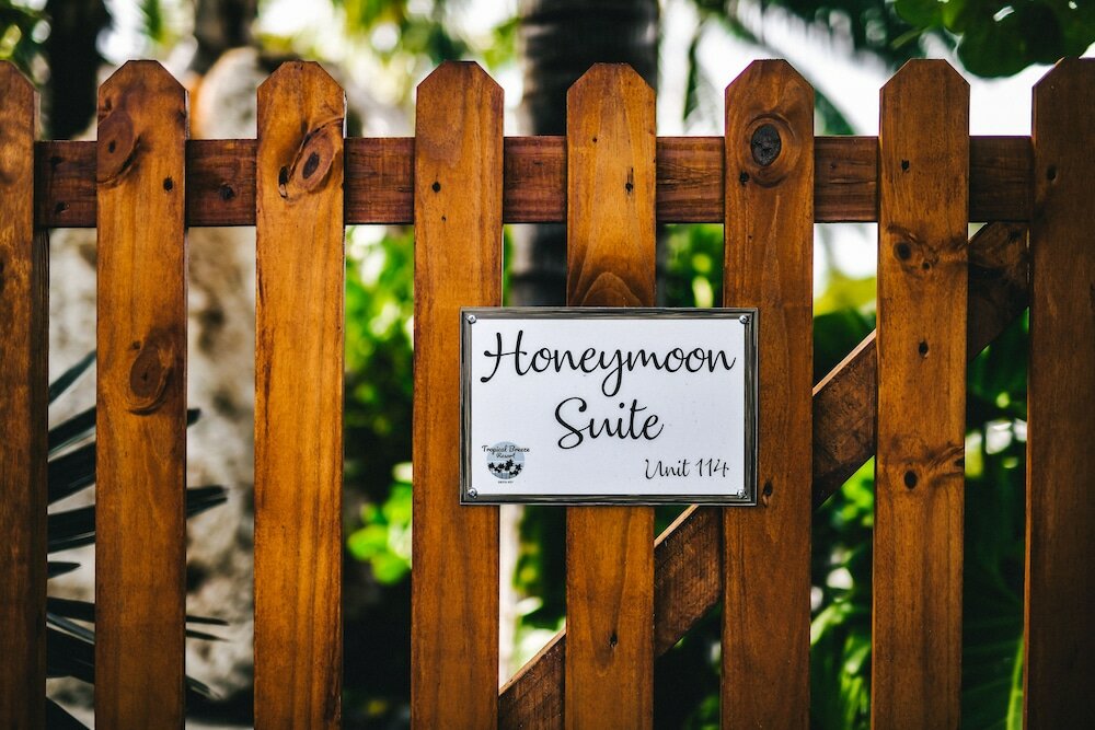 Фото Tropical Breeze Resort