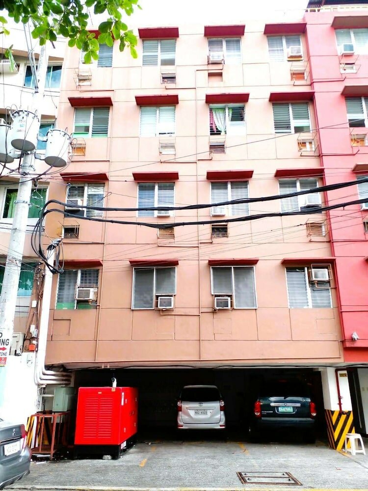 Фото Makati Poblacion Hotel