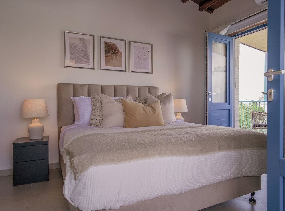 Фото Phaedrus Living Peristerona Traditional Maisonette