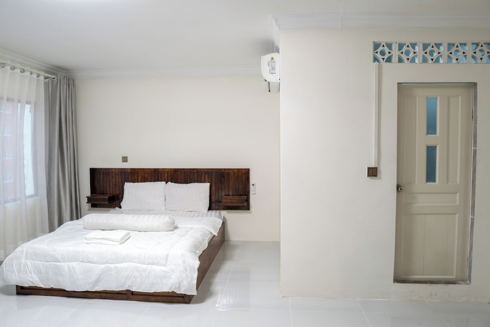 Фото Empire House Phnom Penh