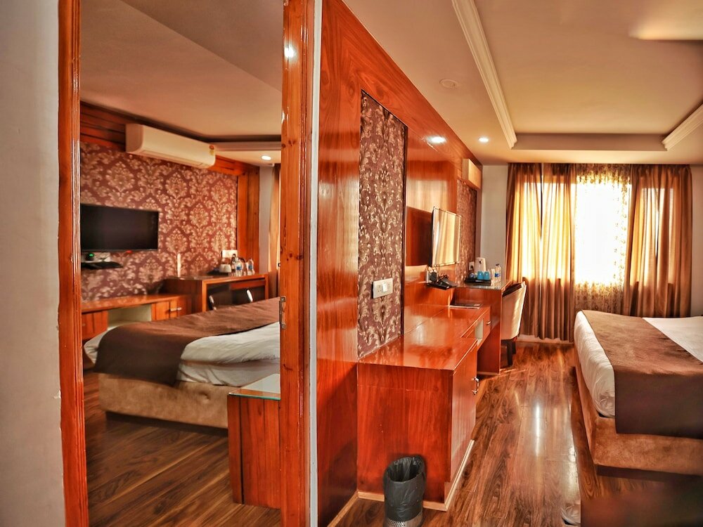 Фото Hotel The Montreal Near by Dal Lake