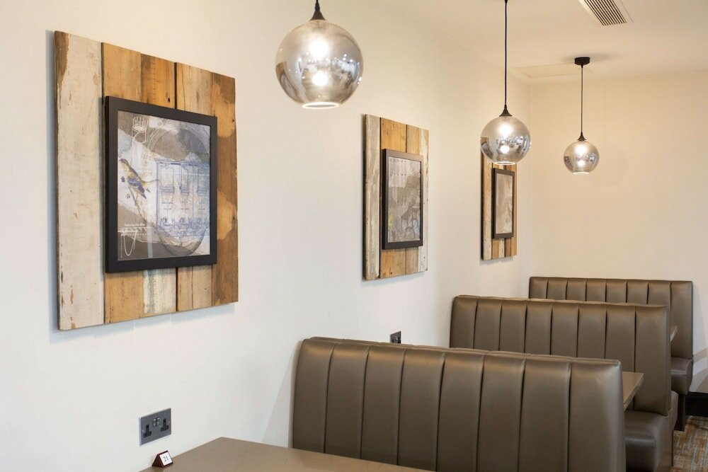 Фото DoubleTree by Hilton Hotel - Nottingham Gateway