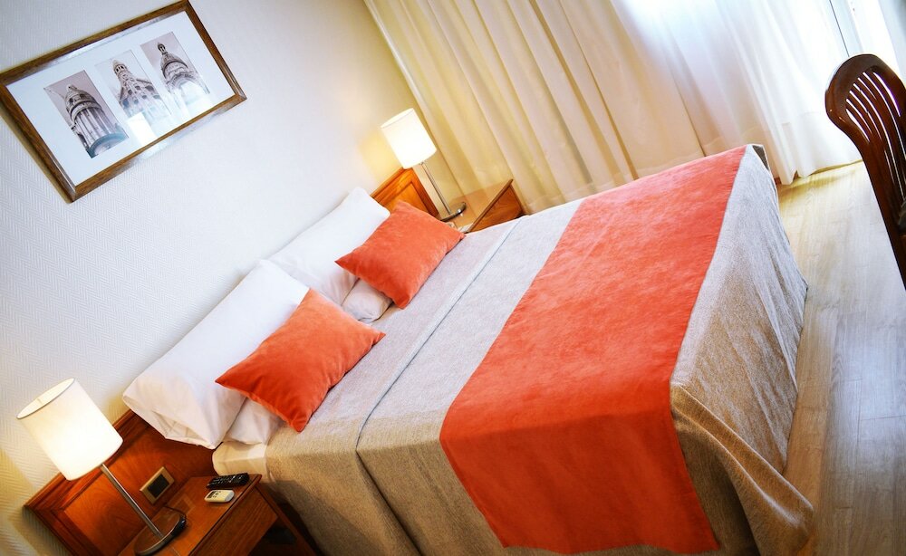 Фото Hotel Solans Carlton