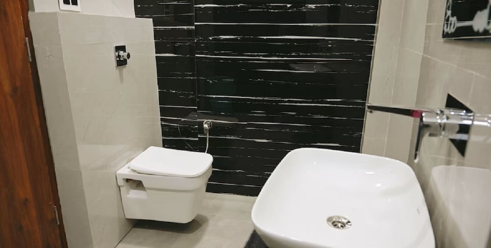 Фото Hotel The Posh