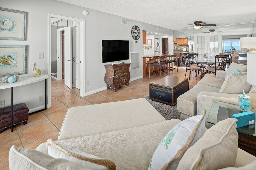 Фото Gulfgate B307 - Red Wave