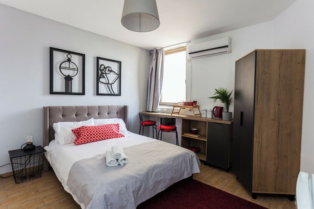 Фото HaYarkon Apartments