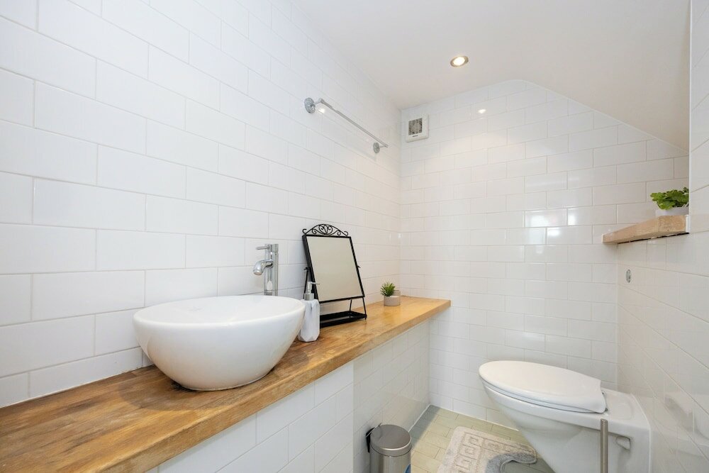 Фото Duplex 2 Bed Apt With Parking & Balcony