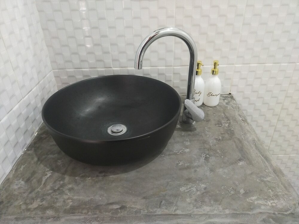 Фото Kubu Gena Guesthouse Canggu