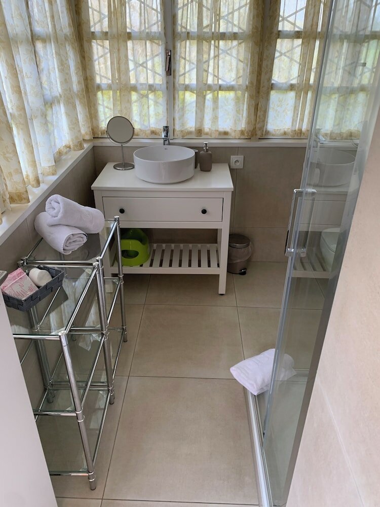 Фото Cottage with pool playground and privacy