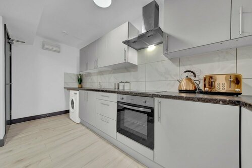 Гостиница Captivating 1-bed Studio in Feltham
