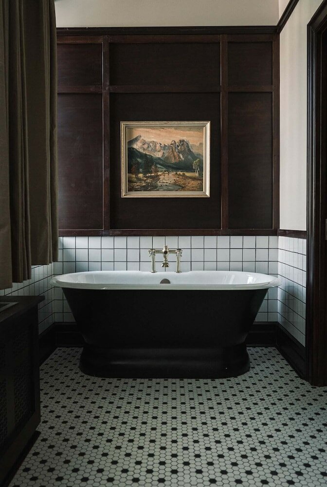 Фото The Avery Hotel