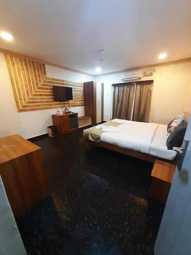 Фото Coral Beach Hotel Candolim