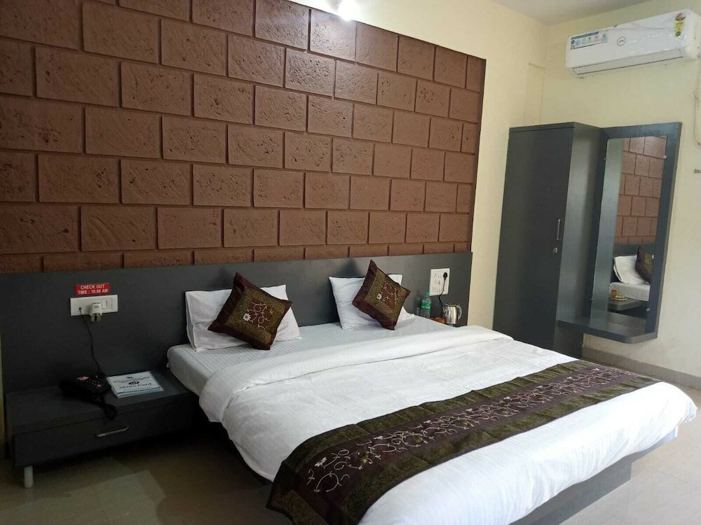 Фото Ocean Breeze Beach Resort