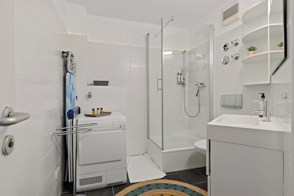 Фото Bright Augsburg Bismarckviertel