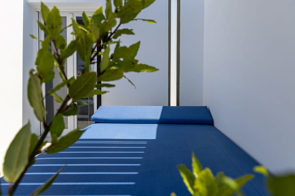 Фото White Holidays Project