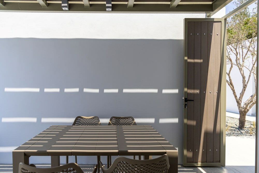 Фото White Holidays Project