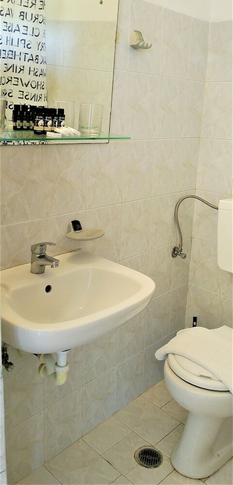 Фото Eleni Apartments Sant George Beach