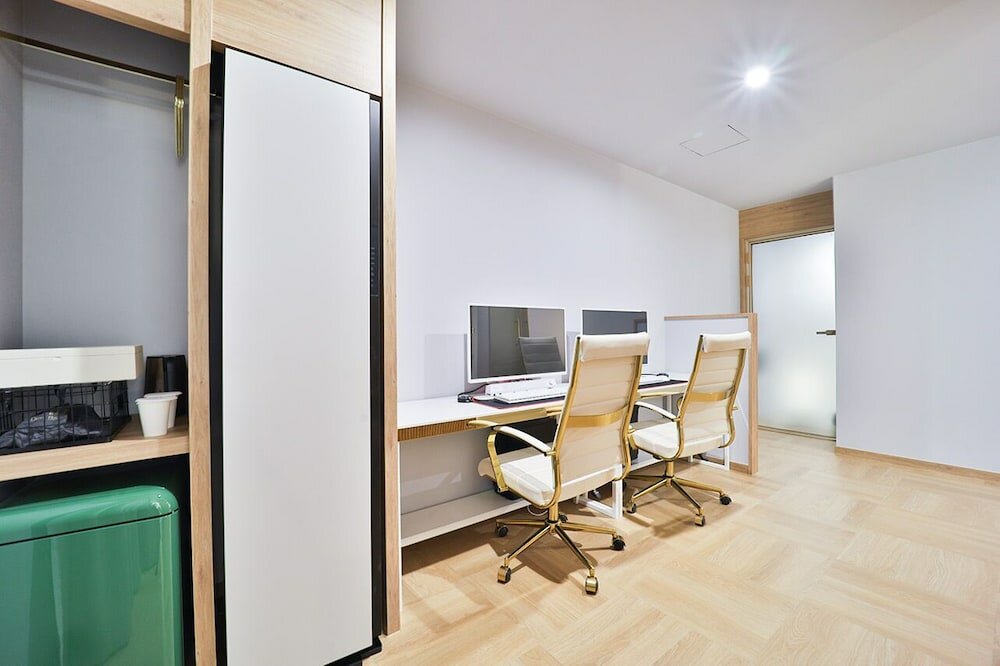 Фото Denbasta Hotel Masan Fishmarket