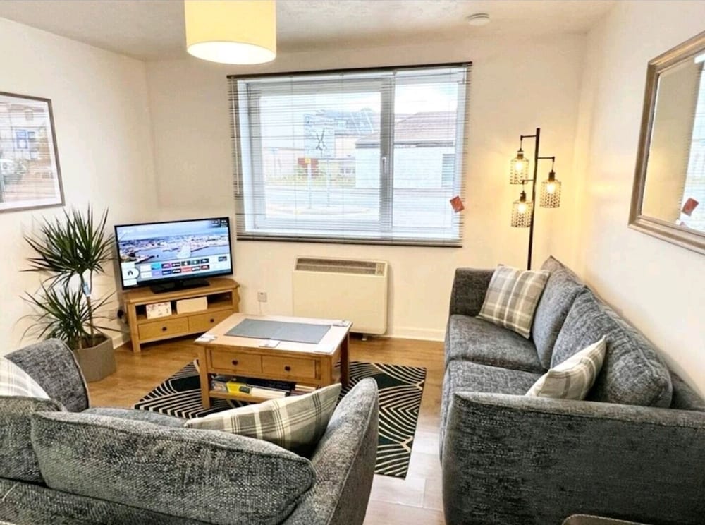 Фото Lovely 2 bed with free parking