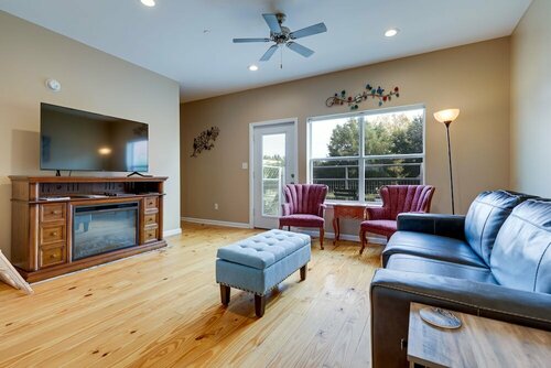 Гостиница Walkable Downtown Apt w Game Room!