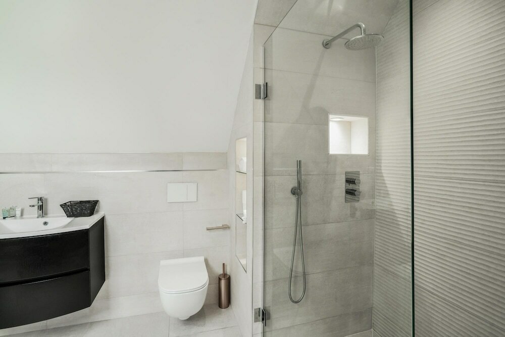 Фото Luxury Designer Mansion in West Midlands Countryside