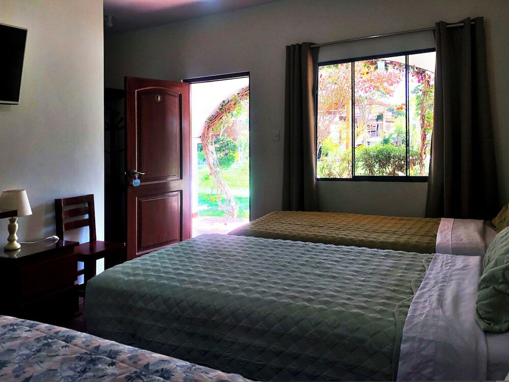 Фото отеля 2