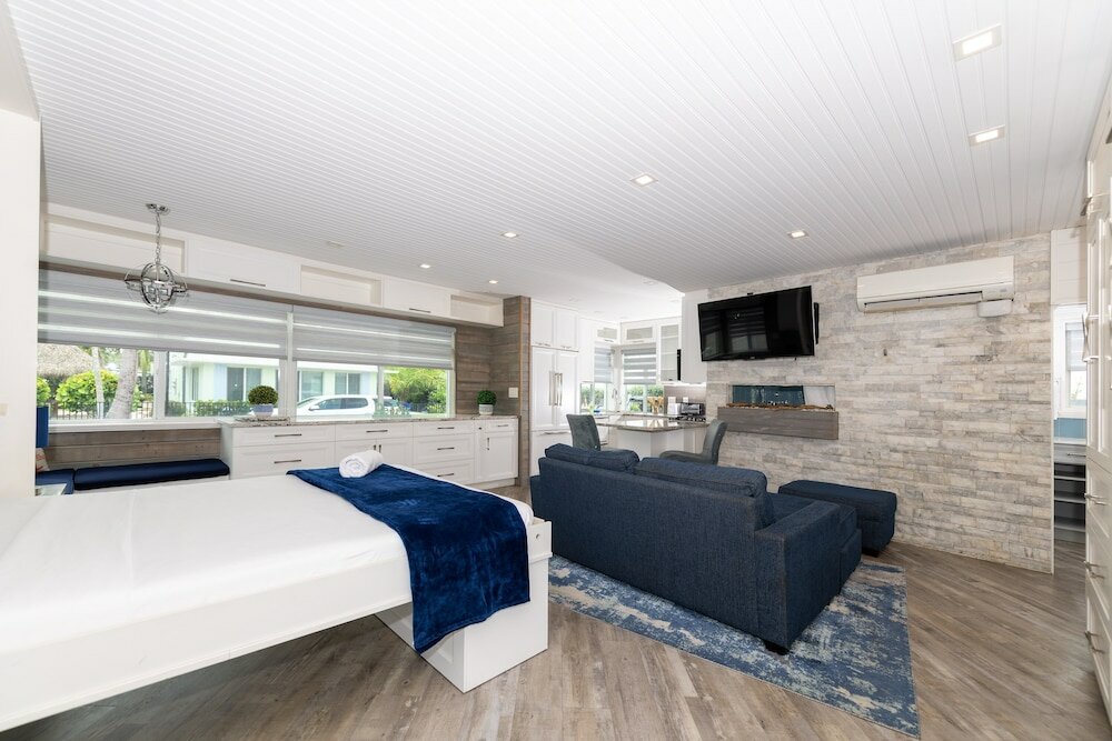 Фото Tropic Isle Boutique Hotel