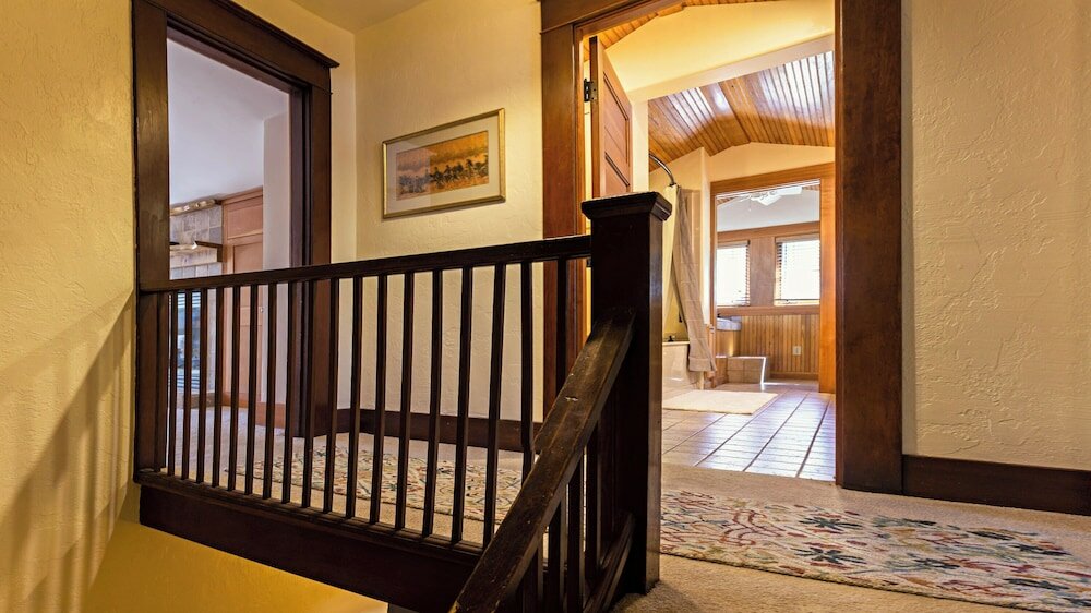 Фото A Cowslip's Belle Inn