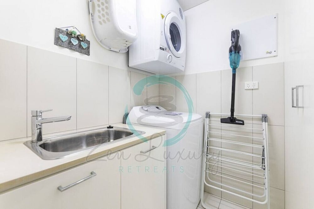 Фото Zen Crown Towers - 3Bedroom Luxury Pad