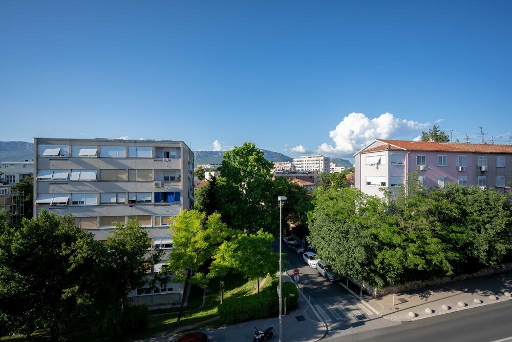 Фото Billie Holiday apartment with balcony