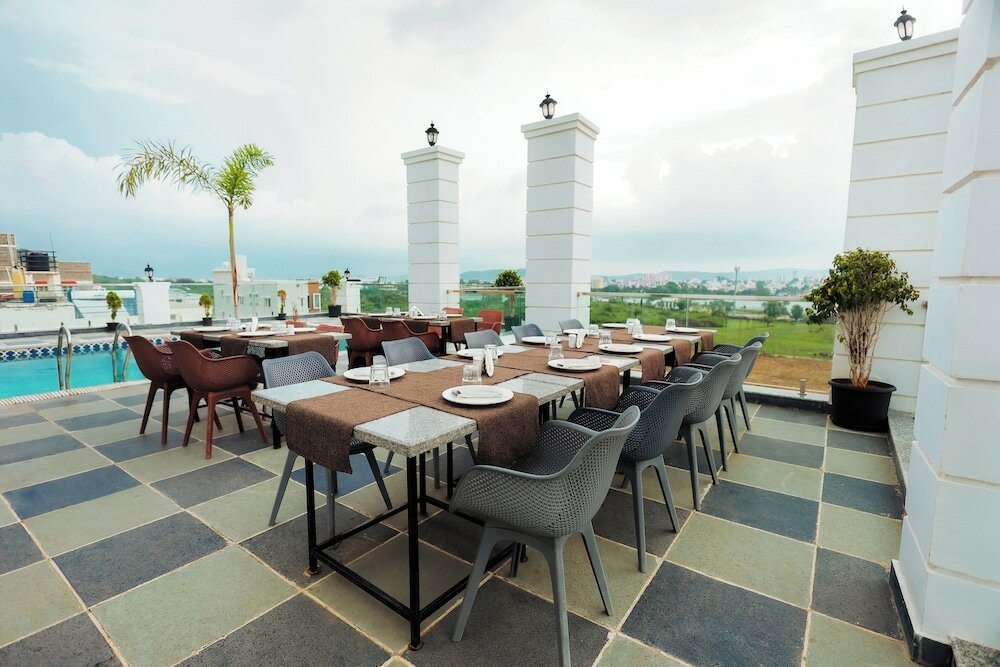 Фото Lake View Hotel Revaas