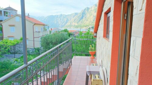 Гостиница Sea View Cozy Flat 1 Min to Beach in Montenegro в Тивате