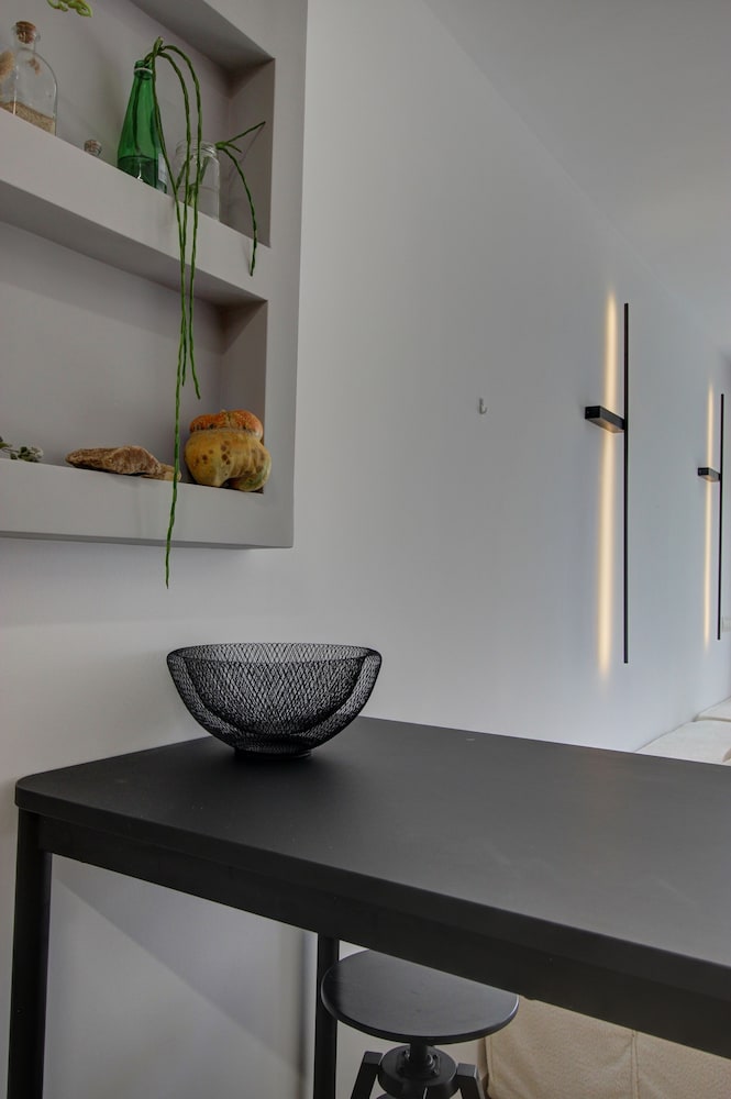 Фото 1 Bedroom Apartment on Beach Elias Upper