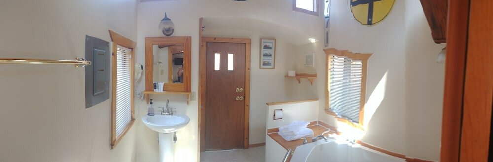 Фото Iron Horse Inn Bed & Breakfast