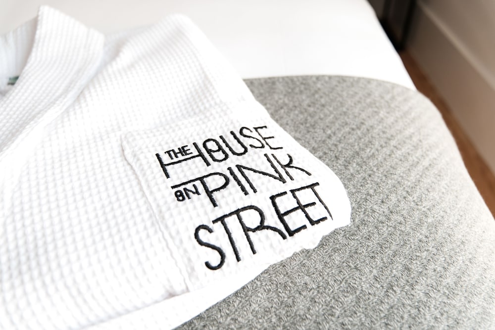 Фото The House on the Pink Street in Lisbon