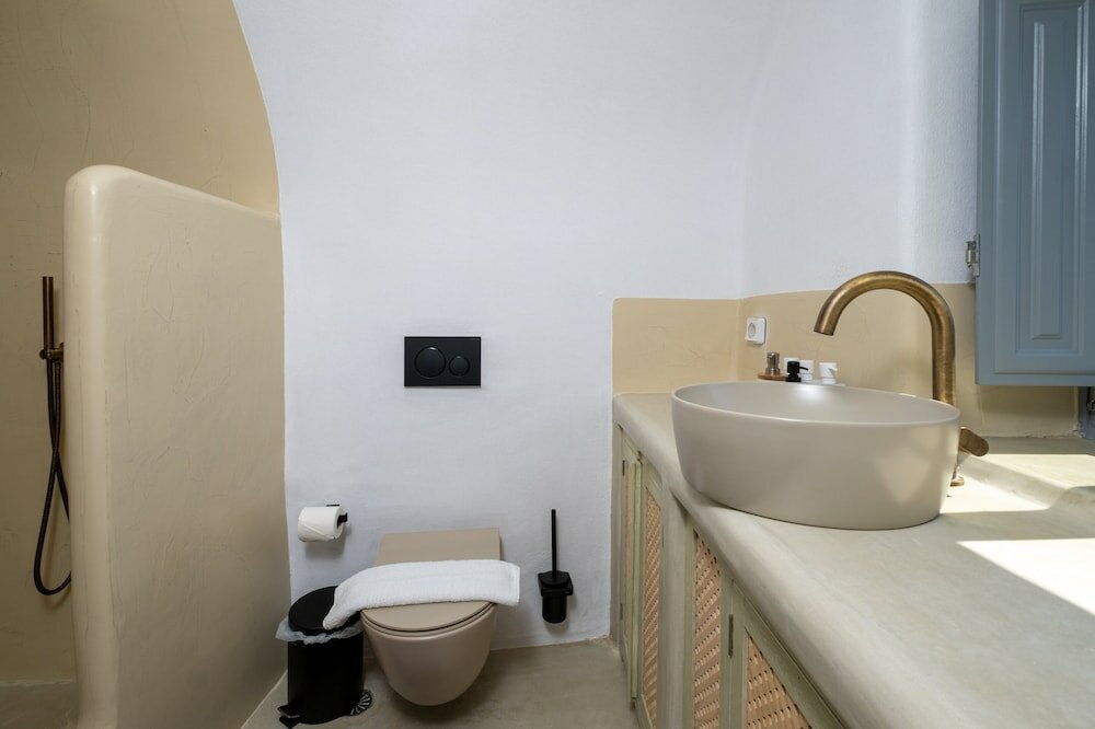 Фото SantorOia Luxury Suites
