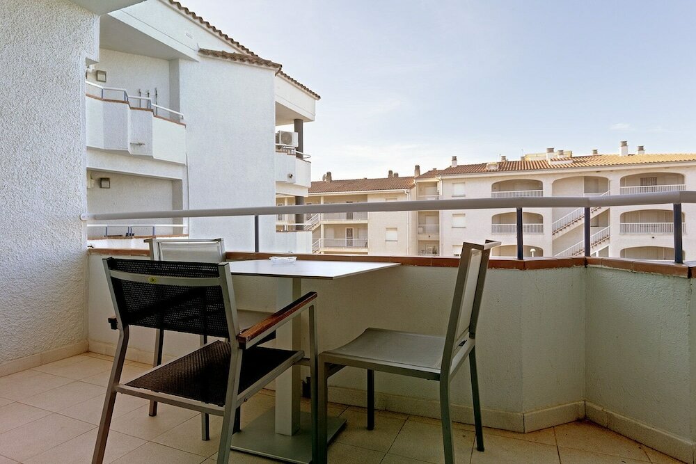 Фото Apartamentos Maurici Park